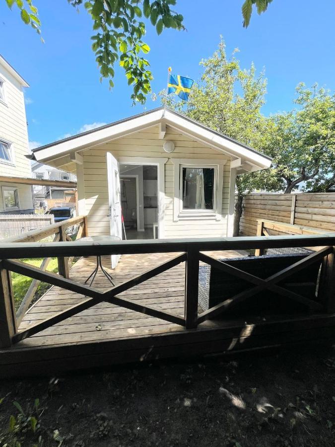 Egen Stuga Mitt I Stan Karlstad Exteriér fotografie